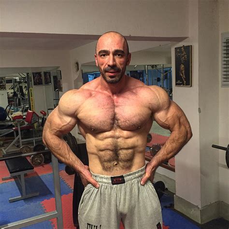 Muscle Lover Turkish Amateur Bodybuilder Mahmut En