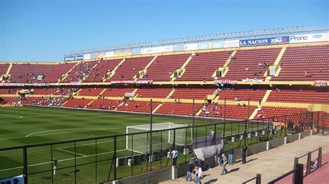 The football team plays in . Colón de Santa Fe Estadio Brigadier E López - Rassegna ...