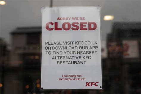 Kfc Chicken Crisis 37 London Branches Manage To Stay Open But Chain Warns Great Chicken