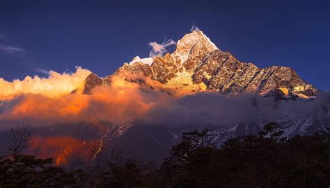 Himalayan Light Camp Trails Landscape Photographers Natural Landmarks
