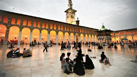 Foto 10 Masjid Megah Berdesain Indah Di Dunia