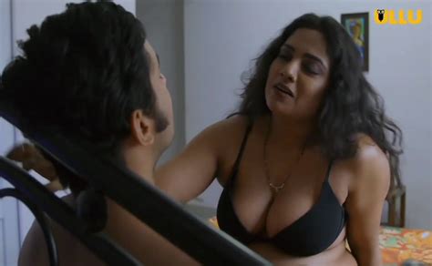 Kavita Radheshyam Breasts Scene In Kavita Bhabhi Aznude