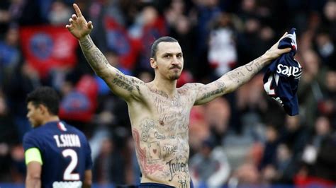 Manchester united fc football club tattoos. Zlatan Tattoos 50 Names On His Body To Fight World Hunger ...