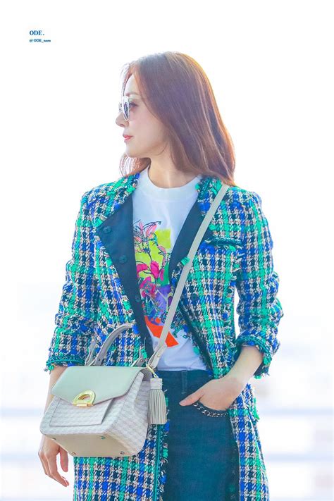 정경호 좋은 사람들과의 작업이 중요하고 행복 화보. 배우 오나라 최근 화보 + 직찍 : 네모판