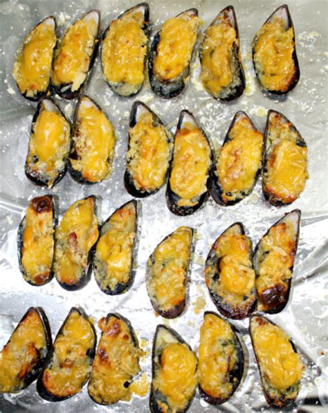 Cheesy Baked Mussels Foxy Folksy