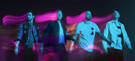 The band consists of vocalist, rhythm guitarist, and pianist chris martin, lead guitarist jonny buckland, bassist guy berryman, drummer will champion, and creative director phil harvey. Coldplay anuncia novo single 'Higher Power' - MPM ...
