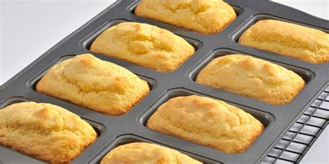 Mini Loaf Pans Vs Full Size Baking Time How To Adjust