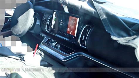 Ford Expedition Spy Shots Show Dashboard Spanning Screen