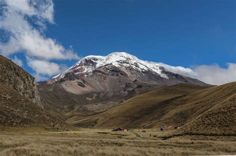 El Volcán Chimborazo Supera En 2000 Metros Al Everest Desde El Centro