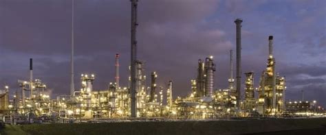 Shell To Reduce Output At Europes Biggest Oil Refinery