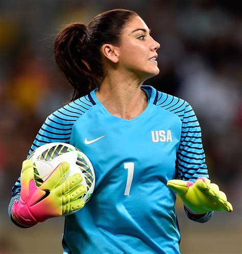 Hope Solo Condemns Nude Photo Leak Says Act Goes Beyond Bounds Of Human Decency