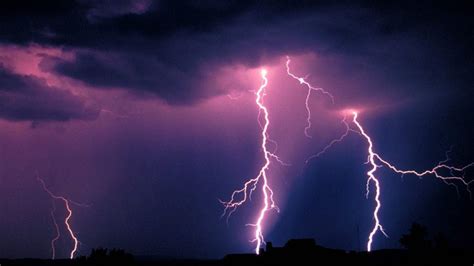 27 Fantastic Lightning Photo Images Wallpaperboat