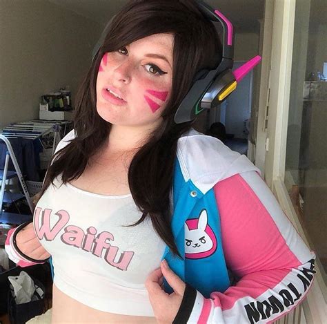 Maddicmaddy Is Our Waifu As Dva From Overwatch Check Her Page For