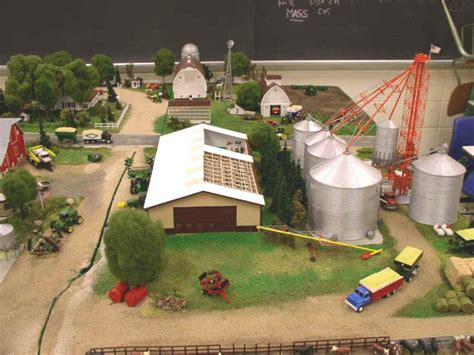 1 64 Custom Farm Display Grain Bins And Shop Play Farm Farm Images
