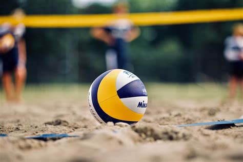 What Is The Difference Between Indoor Volleyball And Beach Volleyball