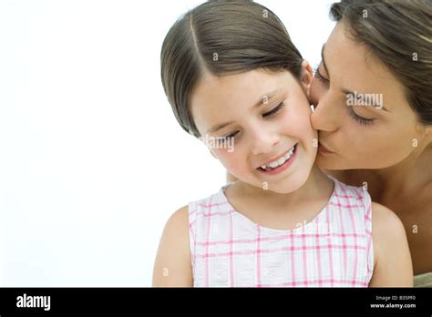 Mother Daughter Hair Cut Hi Res Stock Photography And Images Alamy