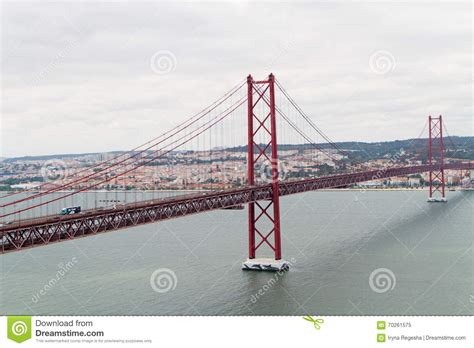 Vasco da gama was born in 1460 to a wealthy portuguese family in sines, portugal. Die Längste Brücke In Europa, Ponte Vasco Da Gama ...