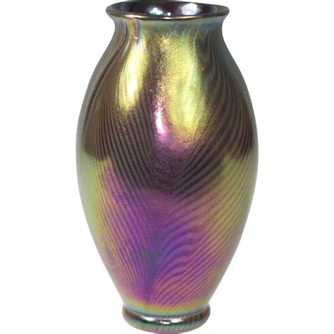 RARE Kew Blas BLACK Iridescent Pulled Feather Vase Glass Art
