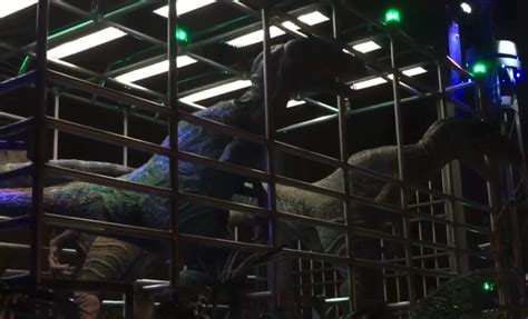 Behind The Thrills Video Jurassic World Raptors Escape And A T Rex Attacks At Universal Japan