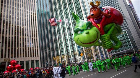 Macy S Thanksgiving Day Parade 2021 Fun Facts About One Of New York S Most Iconic Traditions