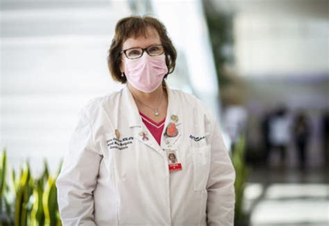 Nurse Navigators Help Breast Cancer Patients Through Journey Health Enews