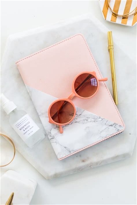 Learn how to create a marbled finish on a phone case with a simple crafty technique, using just nail polish and water. 19 DIY Projects Using Marble | DIY to Make