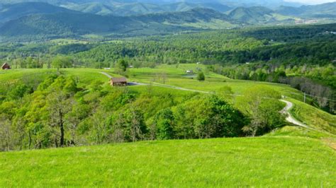 12 Of The Most Scenic Small Towns In West Virginia