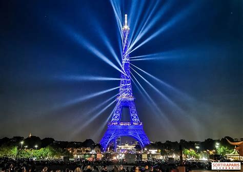 La Tour Eiffel Fête Ses 130 Ans Avec Son Spectacle Son Et Lumière