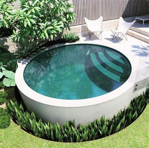 35 Lovely Small Swimming Pool Design Ideas To Get Natural Accent