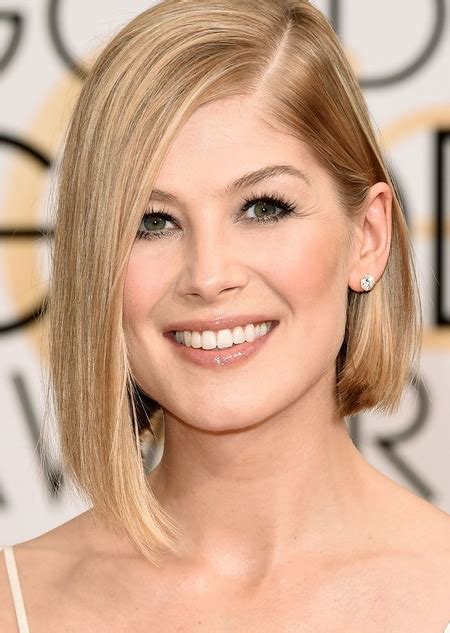 Rosamund Pike Measurements Bra Cup Breasts Hips Body