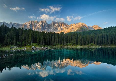 Lago Di Carezza Alto Adige Laghi Dolomiti I Più Belli Per Una Vacanza In Montagna Foto Dove