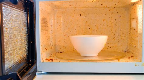 How To Clean A Dirty Microwave Genius Tricks
