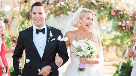 Anna Camp And Skylar Astins Wedding Photos Hit All The Right Notes Huffpost Life
