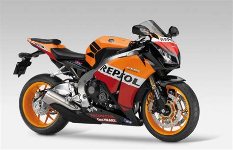 Explore honda cbr 1000rr price in india, specs, features, mileage, honda cbr 1000rr images, honda news, cbr 1000rr review and all other honda bikes. 2014 CBR 1000rr | Motorcycle template
