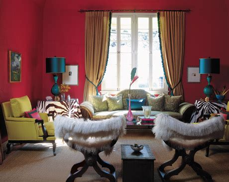 Has cable/satellite tv and dvd player. Color+Inspiration: Fuchsia