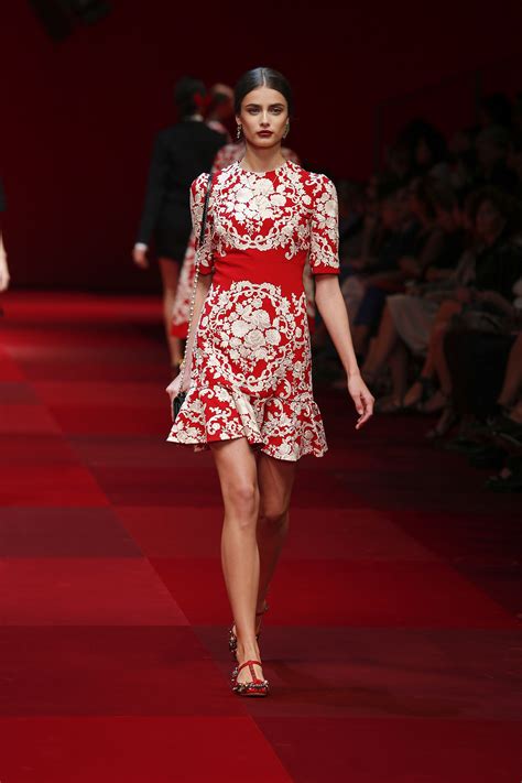 Dolce And Gabbana Woman Catwalk Photo Gallery Fashion Show Spring
