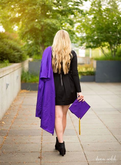 5 tips for capturing graduation cap and gown sessions
