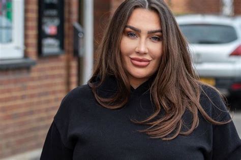 Lauren Goodger Steps Out In Casual Sweats Since Announcing Her Second