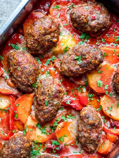 Izmir köfte Baked Turkish meatballs with vegetables Recipe A