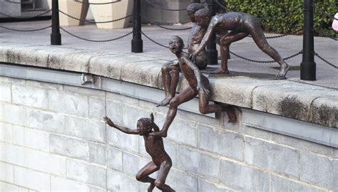 10 Most Creative Statues Around The World Artistic Sculptures