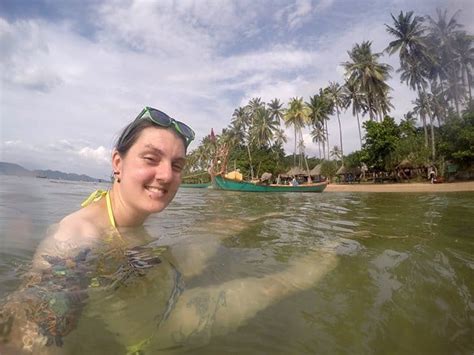 The Roaming Renegades Spending Christmas On A Beach In Paradise In Cambodia