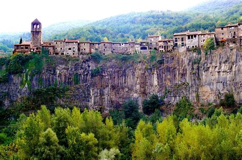 Top 10 Best Places To Visit In Catalonia Region Spain