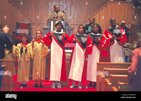 Church Choir Robes Hi Res Stock Photography And Images Alamy