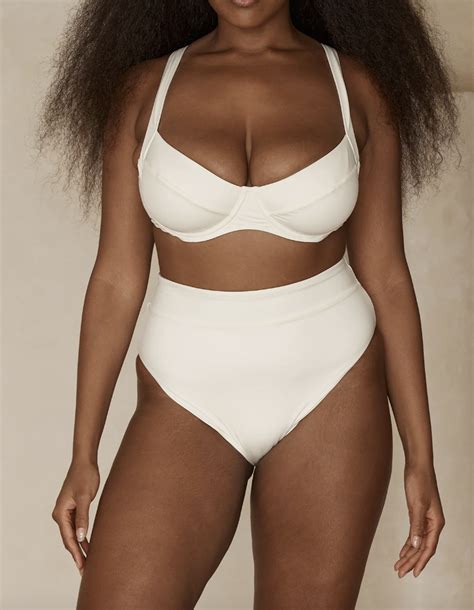 26 Swimsuits For Big Boobs That Are Actually Supportive