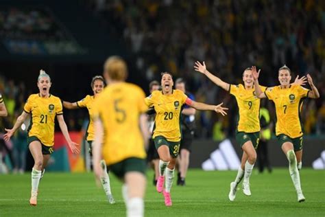 Fifa Women S World Cup Australia Beat France 7 6 On Penalties To Reach Semis Set Up Clash With