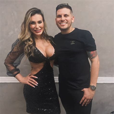 Andressa Urach Fala Sobre Cirurgia Para Remo O De Costelas E Mostra