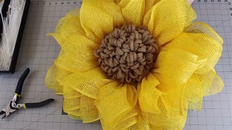 How To Burlap And Deco Mesh Sunflower Wreath Diy Crafts Tutorial 429