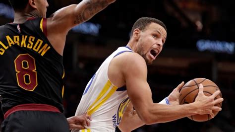 Currys 42 Leads Warriors Past Cavs Tsnca