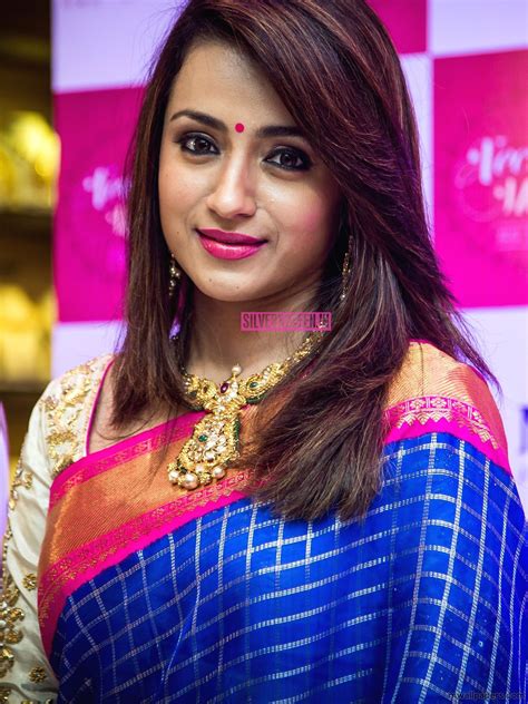 Share 76 Trisha Hd Images Saree Latest Noithatsivn