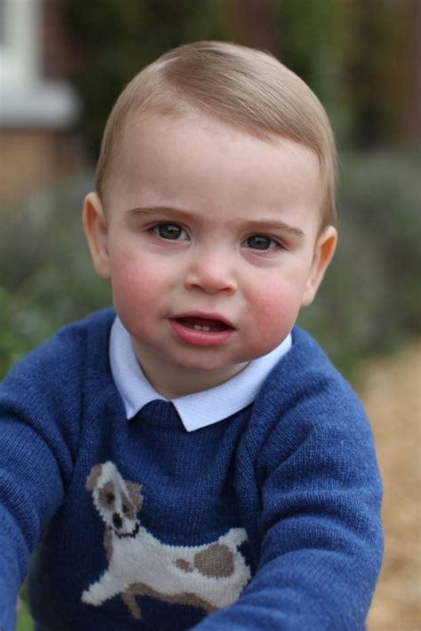 Prince Louis Kates Pictures Mark First Birthday Bbc News